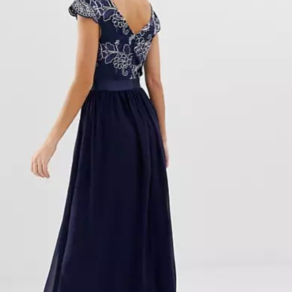 ASOS City Goddess - Maxi Dress with Embroidery - Picture 4 of 7